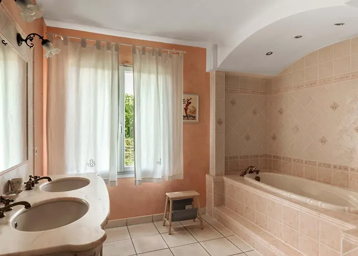 La Cavayere Swimming Pool Air Conditioning Villa